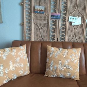 🔴SOLD🔴Yellow Throw pillows